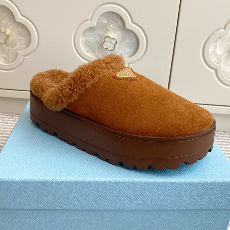 Pra*a slippers